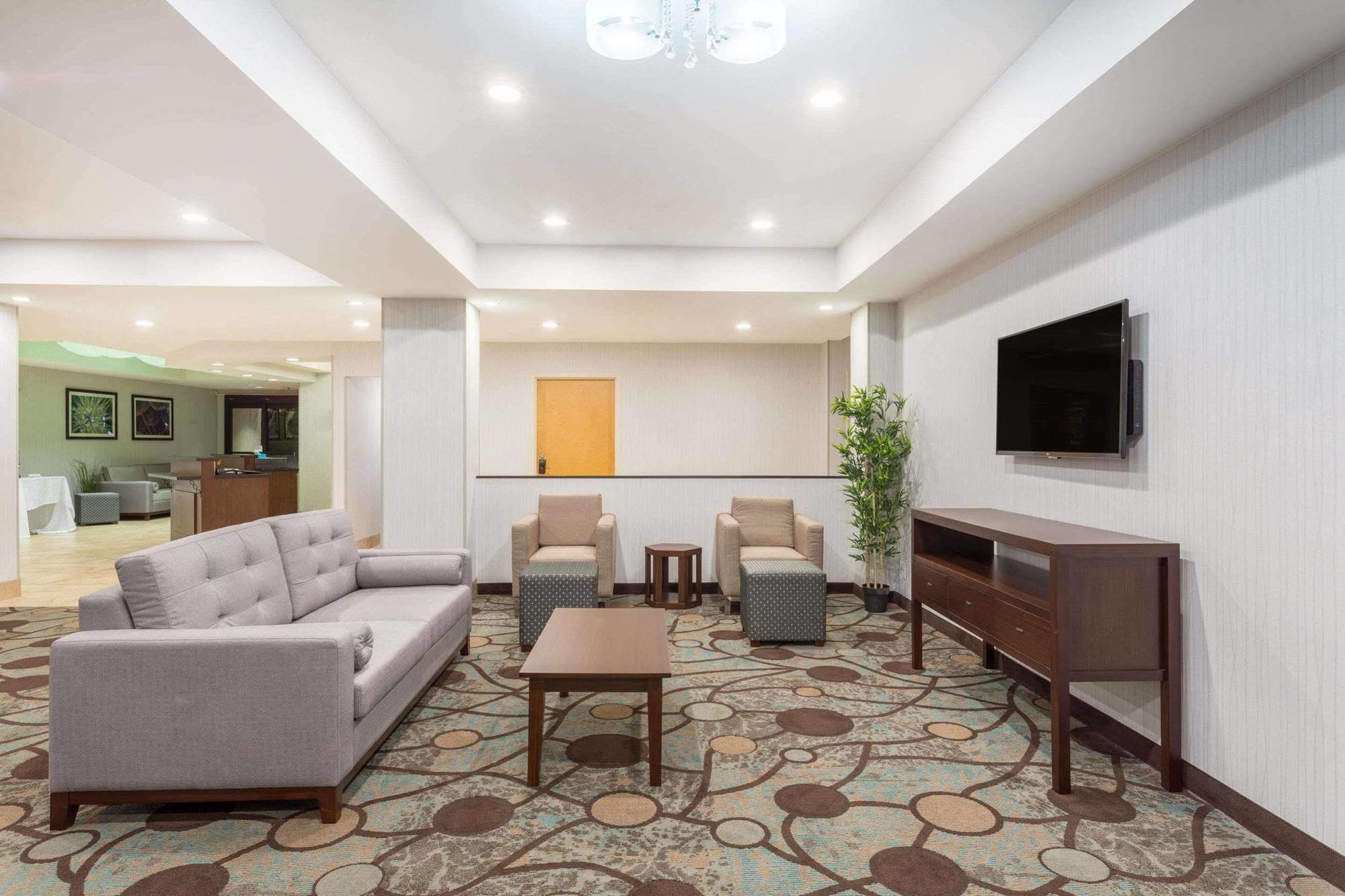 Wyndham Garden Greenville / Spartanburg Airport Kültér fotó