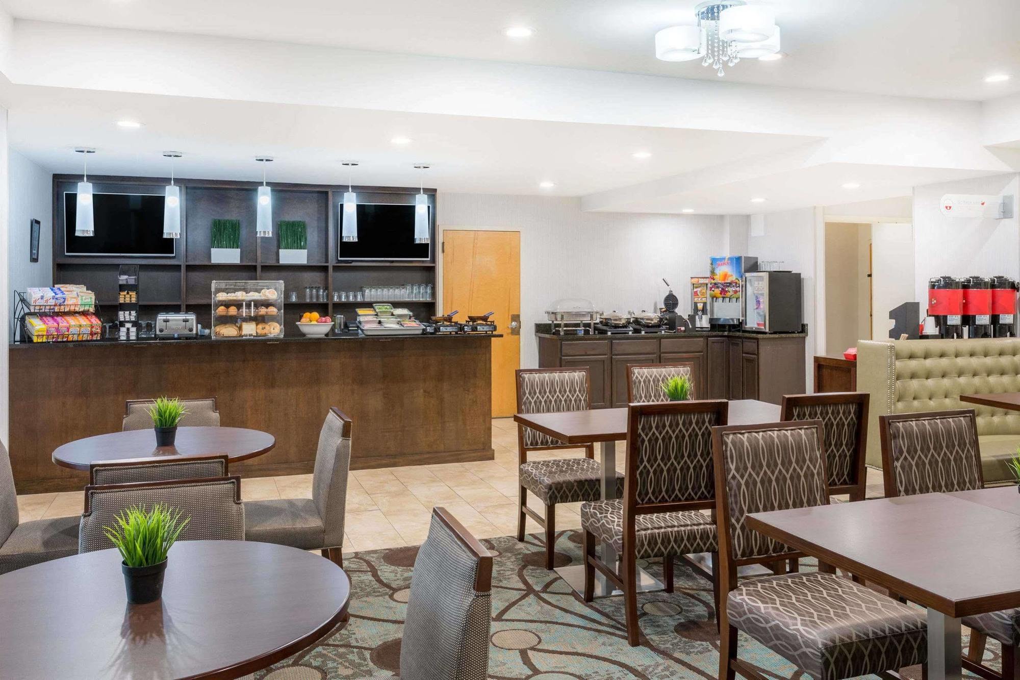 Wyndham Garden Greenville / Spartanburg Airport Kültér fotó